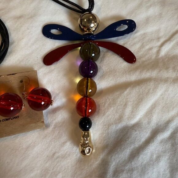 NWT Dragonfly Statement Necklace and Earrings Set Multicolor w/Gold Tone - Picture 6 of 8